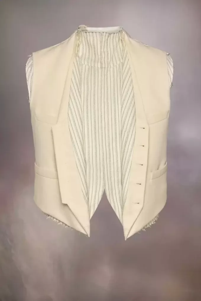Anonymity of the lining waistcoat
