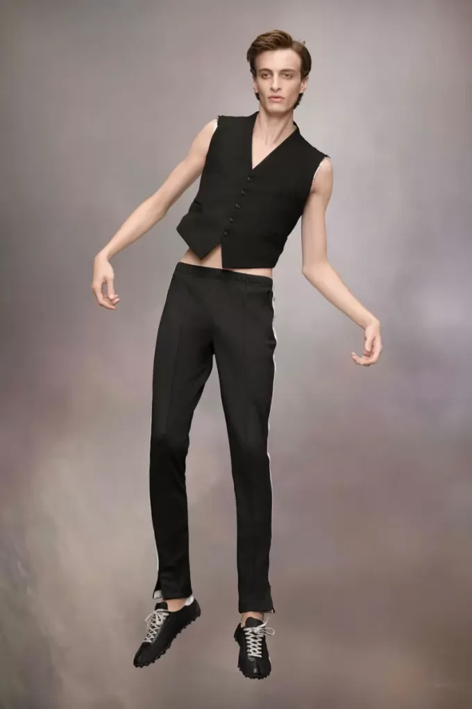 Anonymity of the lining waistcoat