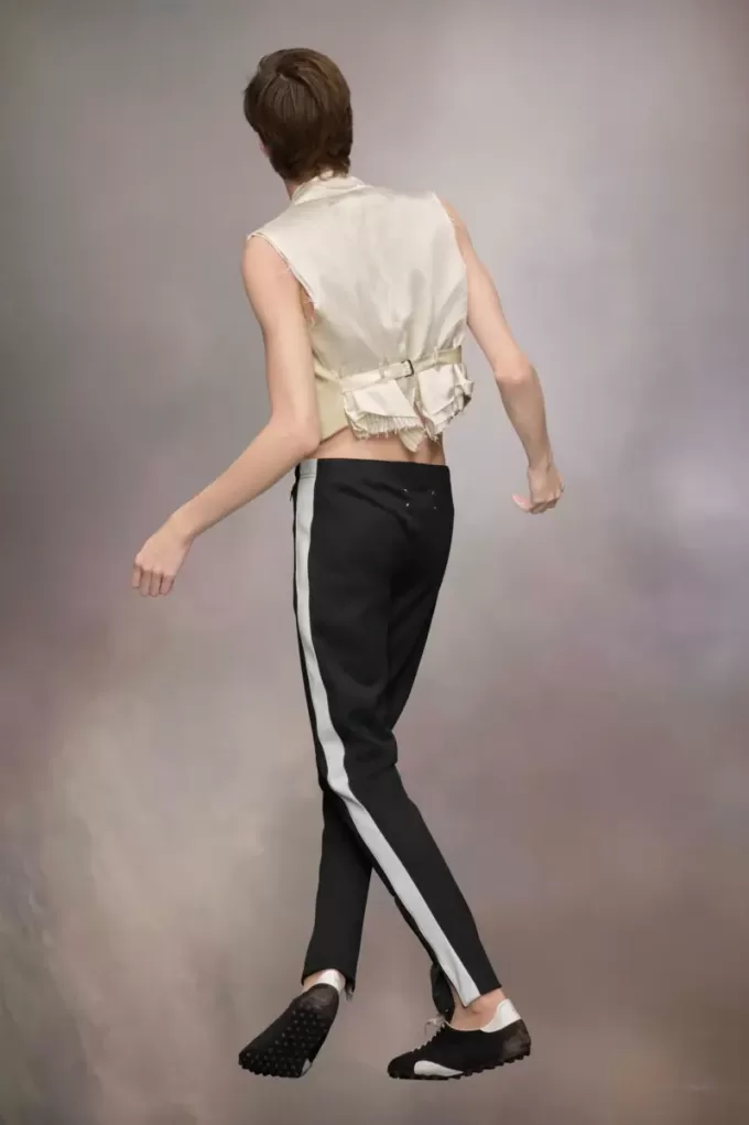 Anonymity of the lining waistcoat