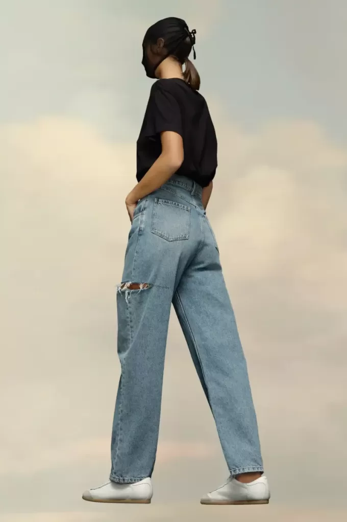 Denim jeans with slash details Denim jeans with slash details