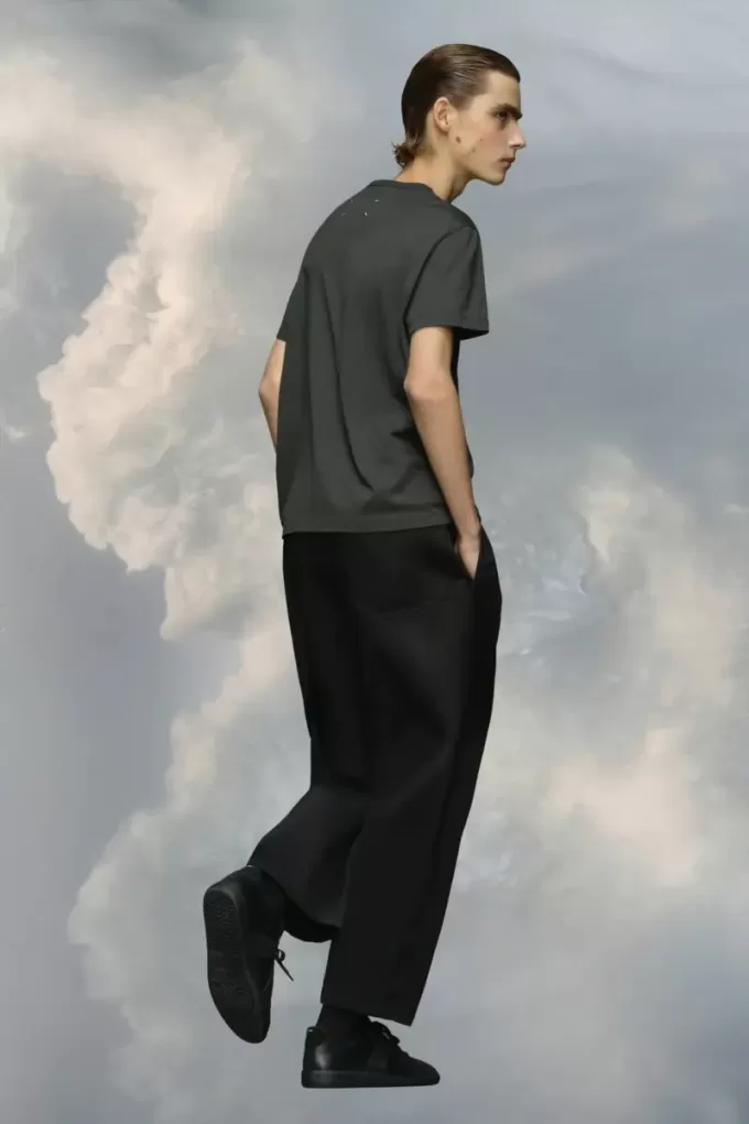 Distorted logo T-shirt