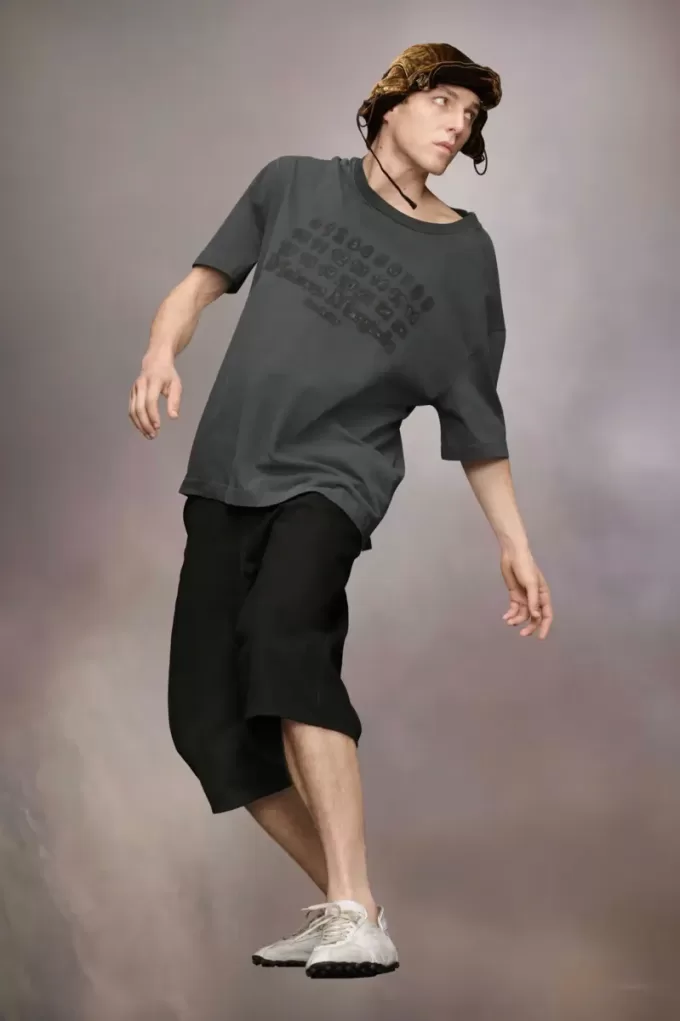 Embroidered logo T-shirt