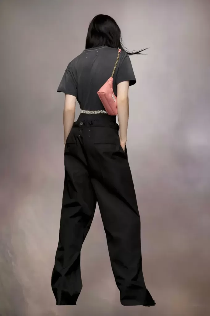 Reverse logo T-shirt