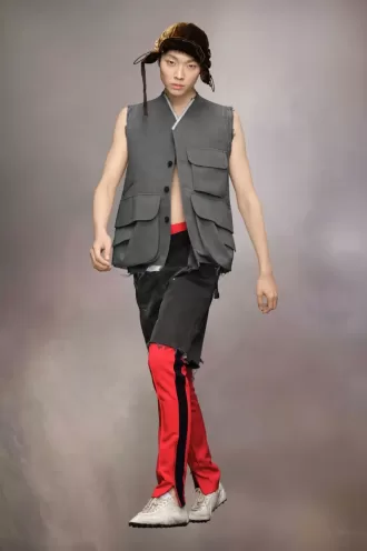 Sleeveless wool jacket